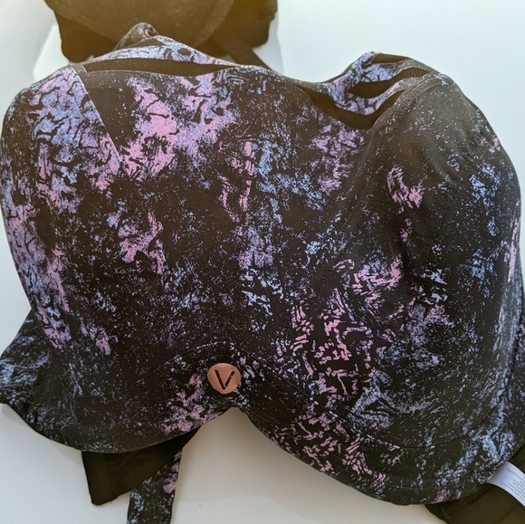 Livi Plus Size Sports Bra - Picture 2 of 10